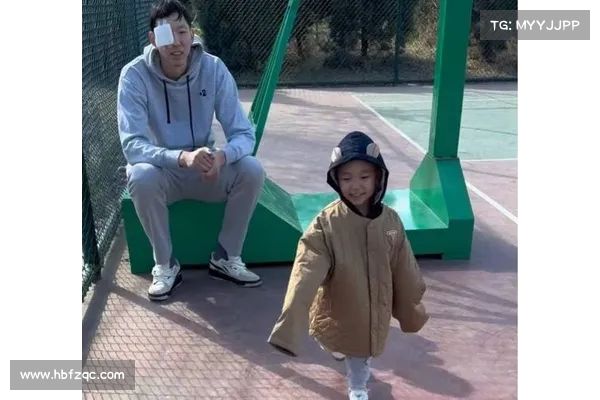 周琦术后恢复进展公开 陪儿子打室外篮球预计八强赛复出 周琦术后恢复进展公开 陪儿子打室外篮球预计八强赛复出